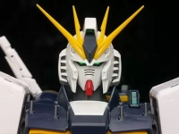 最近まで知らなかったけどνガンダムってへの字3本なんだね…のイメージ